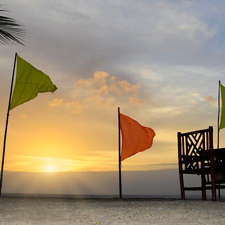 The Coral Blue Oriental Beach Villas And Suites Santa Fe  Buitenkant foto